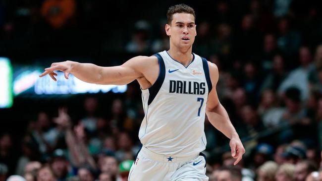 下压力的 下压力的